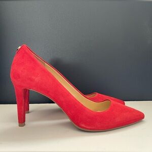 Michael Kors Crimson Heels. Size 7.
